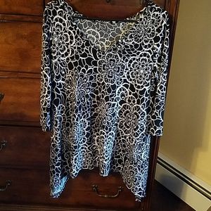 Scoop neck blouse